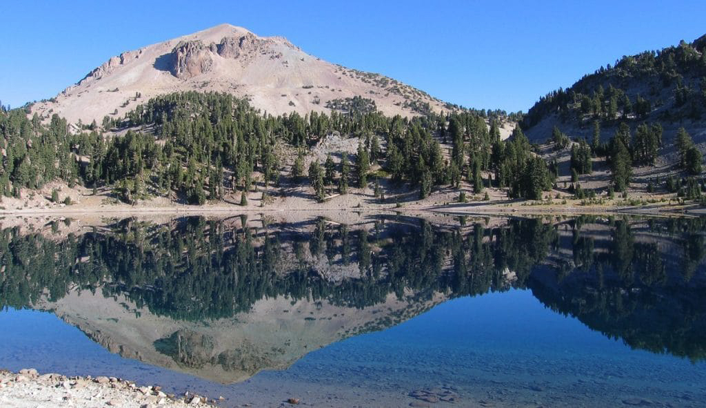 6 Favorite Lakes in Lassen Volcanic Park